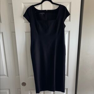 Jones New York Black Midi Dress with Cap Sleeves